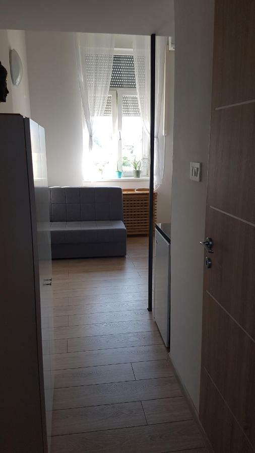 Apartment F6 Osijek Zewnętrze zdjęcie